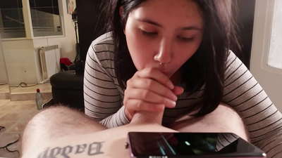 Ngigcona usingadadewethu ngenkathi ebuka iDisney [Cum]